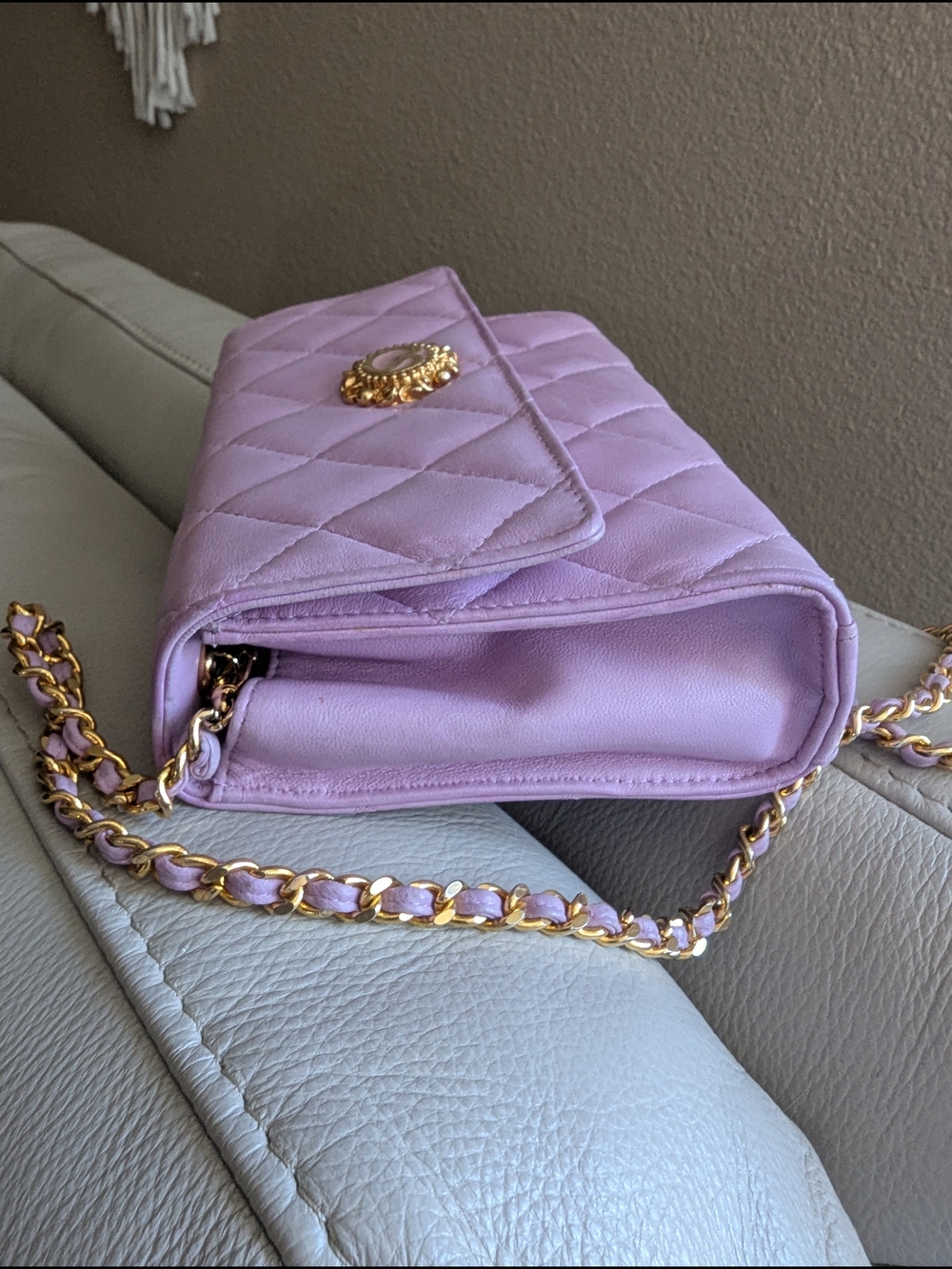St. John Quilted Lilac Chain Crossbody Bag - Picture 3 of 11
